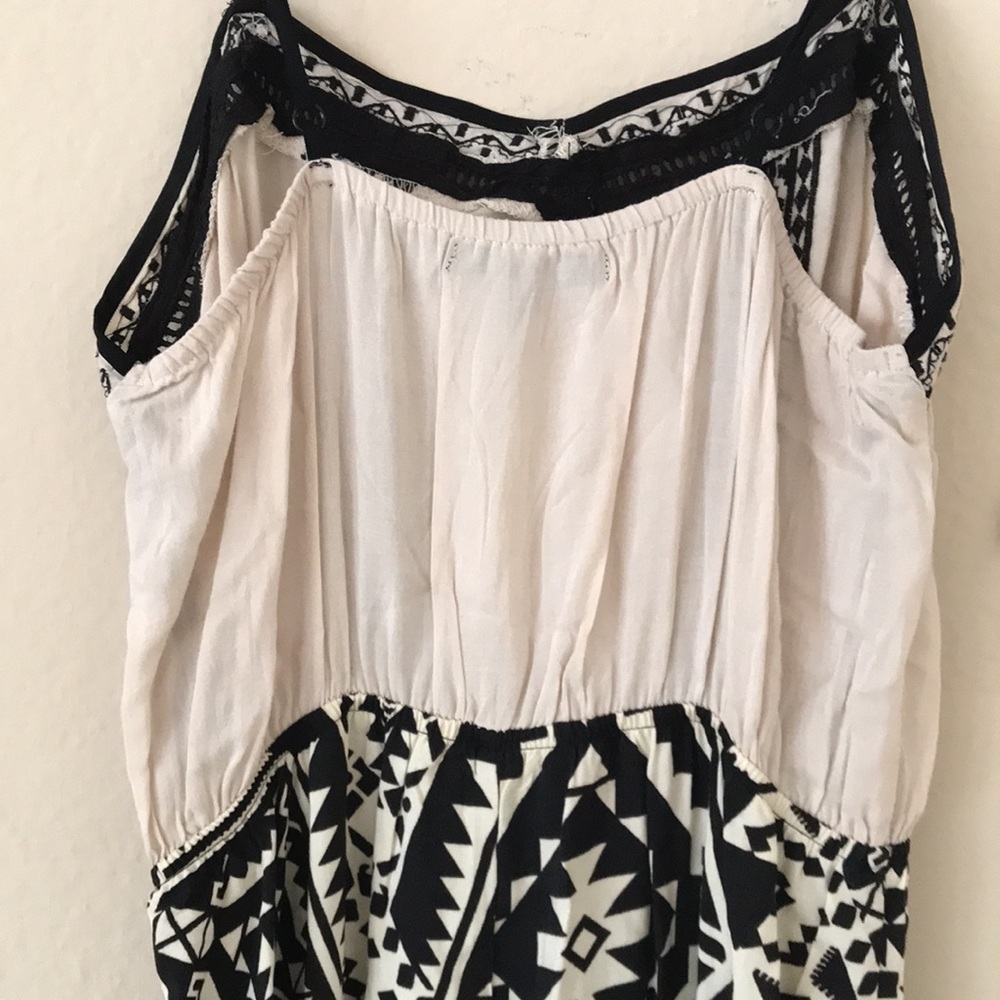 Boho Maxi dress with adjustable straps and neutral colors - Picture 4 of 4